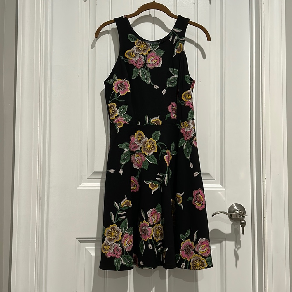 SOPRANO Black Floral Dress, Medium
